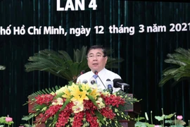 Ông Nguyễn Thành Phong, Chủ tịch Ủy ban nhân dân Thành phố Hồ Chí Minh phát biểu tại buổi lễ. (Ảnh: Xuân Khu/TTXVN)