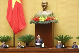 Chủ tịch Quốc hội, Chủ tịch Hội đồng Bầu cử quốc gia Vương Đình Huệ điều hành phiên họp. (Ảnh: Phương Hoa/TTXVN) 