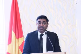 Ông Madan Mohan Sethi, Tổng lãnh sự Cộng hòa Ấn Độ tại Thành phố Hồ Chí Minh phát biểu trong lễ. (Ảnh: Xuân Khu/TTXVN)