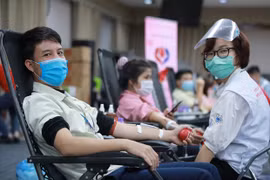 Hiến máu nhân đạo. (Ảnh: PV/Vietnam+) 
