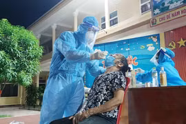 Xét nghiệm COVID-19. (Nguồn: TTXVN)
