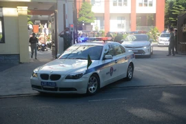 Lực lượng Công an lên đường làm nhiệm vụ. (Ảnh: Văn Dũng/TTXVN)