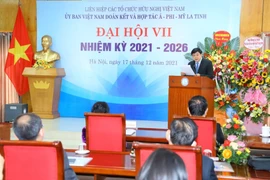 Chủ tịch Ủy ban Việt Nam Đoàn kết và Hợp tác Á-Phi-Mỹ La tinh Nguyễn Thế Kỷ phát biểu nhận nhiệm vụ. (Ảnh: Văn Điệp/TTXVN)