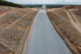 Sau nhiều tháng thi công, cao tốc Phan Thiết-Dầu Giây đã thành hình. (Ảnh: Công Phong/TTXVN). 