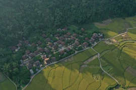 Toàn cảnh Làng du lịch cộng đồng Bản Giuồng tại xã Tiên Thành, huyện Quảng Hòa, tỉnh Cao Bằng. (Ảnh: Chu Hiệu/TTXVN)