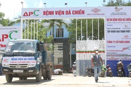 Bệnh viện dã chiến trên đường Đào Trí có quy mô 2.300 giường. (Ảnh: Trần Xuân Tình/TTXVN) 