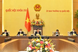 Chủ tịch Quốc hội Vương Đình Huệ chủ trì cuộc họp. (Ảnh: TTXVN) 