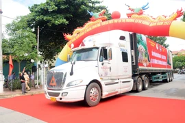 Khởi hành lô nhãn Sông Mã-Sơn La xuất khẩu sang thị trường EU và Vương quốc Anh năm 2021. (Ảnh: Quang Quyết/TTXVN)