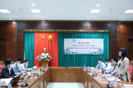 Quang cảnh buổi làm việc giữa Ủy ban Nhân dân tỉnh Đắk Lắk với Tổ công tác của Bộ Y tế về công tác phòng, chống dịch COVID-19 trên địa bàn tỉnh. (Ảnh: Tuấn Anh/TTXVN) 