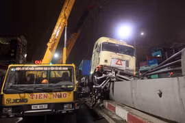 Hiện trường một vụ tai nạn giao thông. (Ảnh: An Đăng/TTXVN)