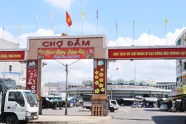 Chợ Đầm Nha Trang vắng vẻ trong những ngày thực hiện giãn cách xã hội. (Ảnh: Tiên Minh/TTXVN)