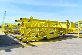 Các thành phần cấu thành hệ thống băng tải xử lý than được xuất khẩu đến cảng Onahama, tỉnh Fukushima, Nhật Bản. (Ảnh: Sỹ Thắng/TTXVN)