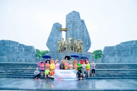 Ngày chạy UpRace giữa trời mưa của các vận động viên tại Quảng Bình. (Ảnh: VNG)
