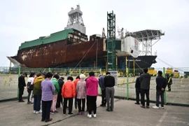 Lễ tưởng niệm vụ chìm phà Sewol tại thành phố cảng Mokpo, tỉnh Nam Jeolla ngày 16/4/2024. (Ảnh: AFP)