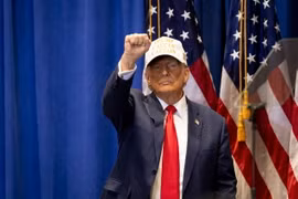 Cựu Tổng thống Mỹ Donald Trump phát biểu trong cuộc vận động tranh cử ở Indianola, bang Iowa ngày 14/1/2024. (Ảnh: AFP/TTXVN)