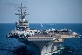 Tàu sân bay chạy bằng năng lượng hạt nhân USS Ronald Reagan của Mỹ tham gia cuộc tập trận Mỹ-Hàn trên vùng biển phía Đông Hàn Quốc, ngày 29/9/2022. (Ảnh: AFP/TTXVN)
