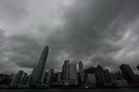 Thị trường bất động sản Hong Kong thấp nhất trong 33 năm qua. (Ảnh: AFP/TTXVN)