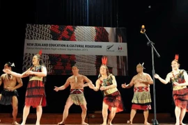 Các nghệ sỹ New Zealand biểu diễn. (Ảnh: Đại sứ quán New Zealand)