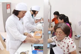 Bộ Y tế sẽ siết chất lượng nhân lực ngành y để đảm bảo khả năng khám, chữa bệnh cho người dân. (Ảnh: TTXVN)