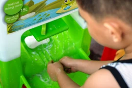 Thiết kế LaBobo bao gồm vòi rửa tay tiết kiệm nước và đĩa đựng xà phòng khiến rửa tay trở thành một quy trình hoàn chỉnh. (Ảnh: HappyTap)