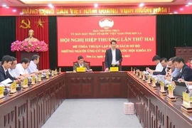 Ông Vi Đức Thọ, Chủ tịch Ủy ban Mặt trận Tổ quốc Việt Nam tỉnh Sơn La, phát biểu tại Hội nghị. (Ảnh: TTXVN phát)