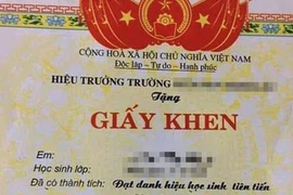 [Video] Bỏ giấy khen học sinh tiên tiến, xóa tư duy môn chính, môn phụ