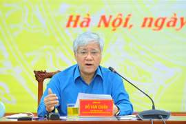 Chủ tịch Ủy ban Trung ương Mặt trận Tổ quốc Việt Nam Đỗ Văn Chiến chủ trì cuộc họp. (Ảnh: Minh Đức/TTXVN)