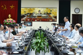 Bộ trưởng Bộ Ngoại giao Bùi Thanh Sơn, Tổ trưởng Tổ công tác của Chính phủ về ngoại giao vaccine chủ trì cuộc họp. (Ảnh: Lâm Khánh/TTXVN)