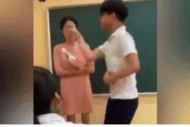 Nam sinh tát giáo viên trong clip được lan truyền trên mạng.