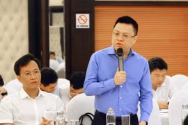 Các đại biểu chủ trì hội nghị. (Ảnh: Tá Chuyên/TTXVN)