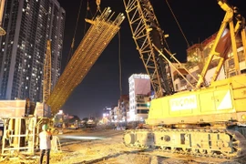Thi công dự án metro Nhổn-ga Hà Nội. (Nguồn: Vietnam+)