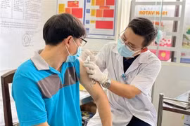 Tiêm vaccine phòng COVID-19. (Nguồn: TTXVN)