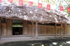 Phòng học bằng tranh tre của Trường tiểu học Tam Thanh. (Ảnh: Nguyễn Nam/TTXVN)
