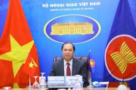 Thứ trưởng Bộ Ngoại giao Nguyễn Quốc Dũng, Trưởng SOM ASEAN Việt Nam phát biểu tại Hội nghị. (Ảnh: Nguyễn Điệp/TTXVN)