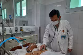 Bệnh nhân Nguyễn V.N. sau khi được phẫu thuật, cứu sống. (Nguồn: Cand.com.vn)