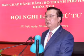 Bí thư Thành ủy Hà Nội Đinh Tiến Dũng phát biểu khai mạc hội nghị. (Ảnh: TTXVN)