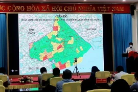 Quang cảnh hội nghị trực tuyến Ban chỉ đạo phòng, chống dịch COVID-19 tỉnh Sóc Trăng. (Ảnh: Trung Hiếu/TTXVN)