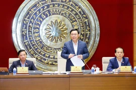Chủ tịch Quốc hội Vương Đình Huệ chủ trì buổi làm việc với Thường trực Ủy ban Pháp luật của Quốc hội. (Ảnh: Doãn Tấn/TTXVN)
