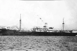 Ngày 5/6/1911, từ bến Nhà Rồng - cảng Sài Gòn, người thanh niên yêu nước Nguyễn Tất Thành rời Tổ quốc, ra đi trên con tàu Đô đốc Latouche-Tréville để thực hiện hoài bão giải phóng nước nhà khỏi ách nô lệ của thực dân, đế quốc. (Ảnh: Tư liệu TTXVN)