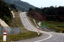 Một đoạn đường cao tốc thuộc địa phận tỉnh Yên Bái. (Ảnh: Huy Hùng/TTXVN)