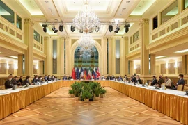 Toàn cảnh cuộc đàm phán giữa đại diện các cường quốc và Iran nhằm khôi phục thỏa thuận hạt nhân JCPOA tại Vienna, Áo ngày 20/4/2021. (Ảnh: THX/TTXVN)