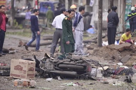 Hiện trường vụ nổ tại Khu đô thị Văn Phú. (Ảnh: Lê Hiếu/TTXVN phát)