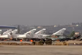 Các máy bay chiến đấu của Nga tại căn cứ quân sự ở tỉnh Latakia, miền Tây Bắc Syria ngày 16/2. (Nguồn: AFP/TTXVN)