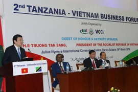 Chủ tịch nước Trương Tấn Sang phát biểu tại Diễn đàn Doanh nghiệp Việt Nam-Tanzania. (Ảnh: Nguyễn Khang/TTXVN)