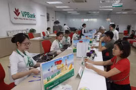 Giao dịch tại VPBank. (Ảnh: CTV)