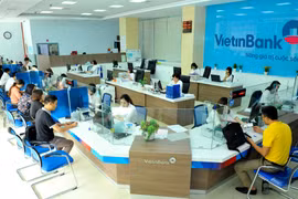 Giao dịch tại VietinBank. (Ảnh: CTV)