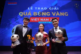 Quang cảnh Gala trao giải Quả bóng Vàng Việt Nam 2021
