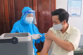 Phú Yên tiêm mũi vaccine tăng cường phòng COVID-19 trên diện rộng