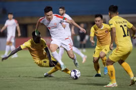 V.League: Nhiều chiến thắng trên sân khách, thứ tự có nhiều thay đổi