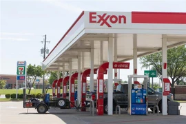 Đề xuất áp thuế lợi nhuận lên công ty dầu của Tổng thống Mỹ khó thành 